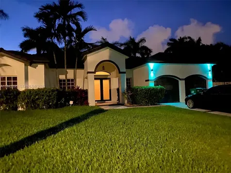 13135 SW 218th Terrace Miami FL 33170