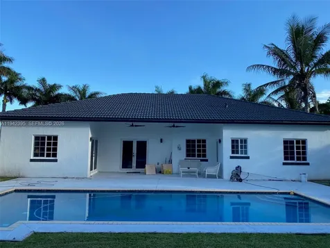 13135 SW 218th Terrace Miami FL 33170