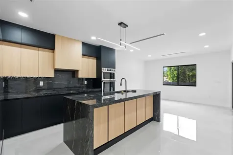 4800 SW 61st Avenue Davie FL 33314