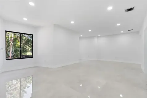 4800 SW 61st Avenue Davie FL 33314