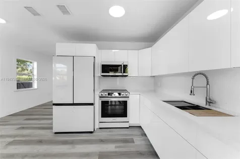 358 Pine Court Miami Springs FL 33166