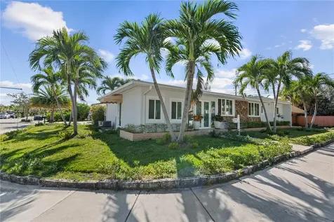 1470 N Treasure Drive North Bay Village FL 33141