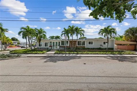 1470 N Treasure Drive North Bay Village FL 33141