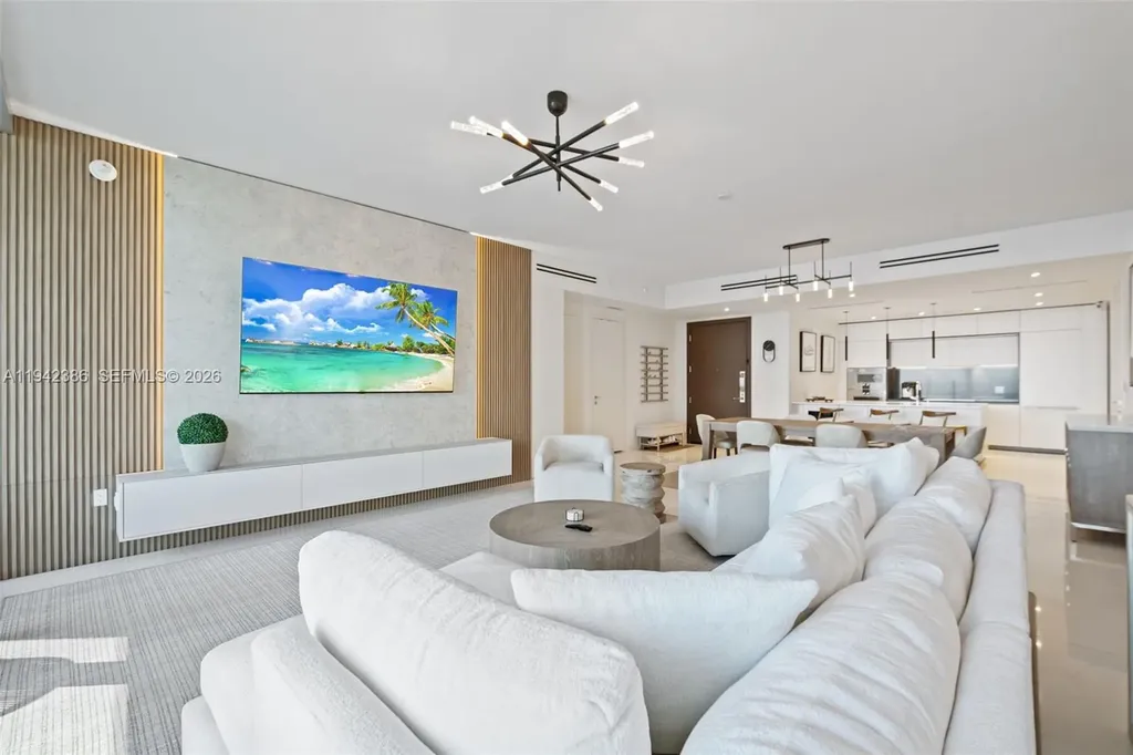 300 Biscayne Blvd Way Miami FL 33131