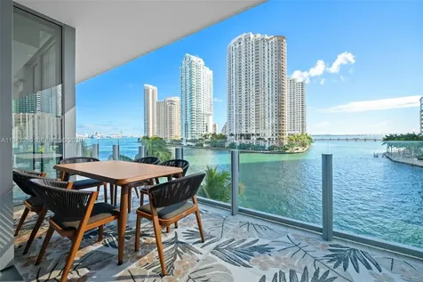 300 Biscayne Blvd Way Miami FL 33131