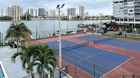 2750 NE 183rd Street Aventura FL 33160