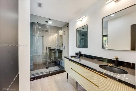 1925 NE 208th Terrace Miami FL 33179