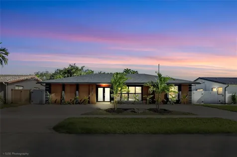 1925 NE 208th Terrace Miami FL 33179
