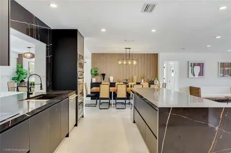 1925 NE 208th Terrace Miami FL 33179
