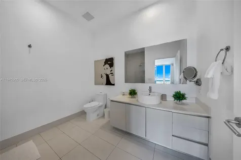 2600 E Hallandale Beach Boulevard Hallandale Beach FL 33009
