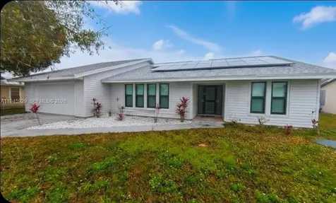 333 NE Greenbrier Avenue Port St. Lucie FL 34983