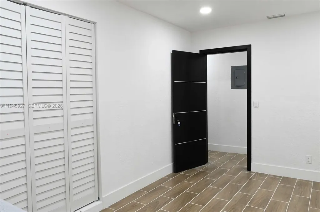 2496 SW 8th Street Fort Lauderdale FL 33312