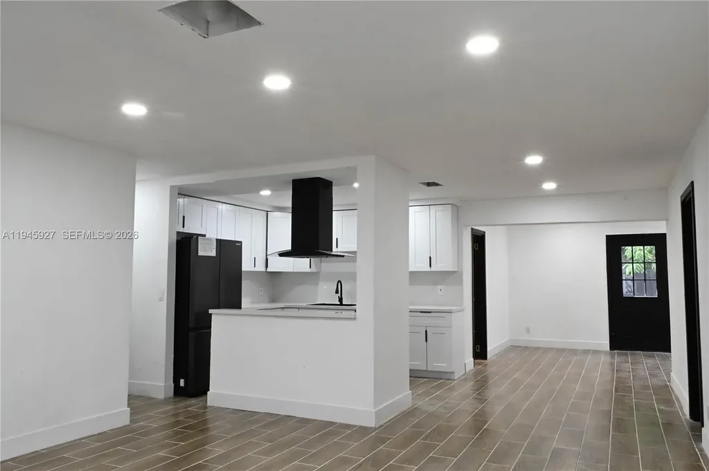 2496 SW 8th Street Fort Lauderdale FL 33312