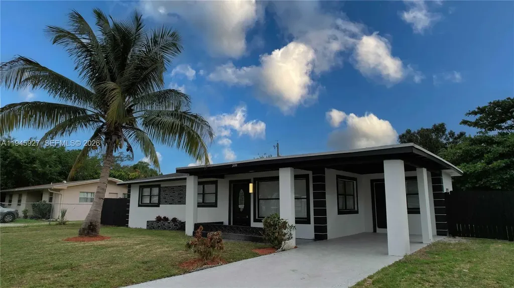 2496 SW 8th Street Fort Lauderdale FL 33312