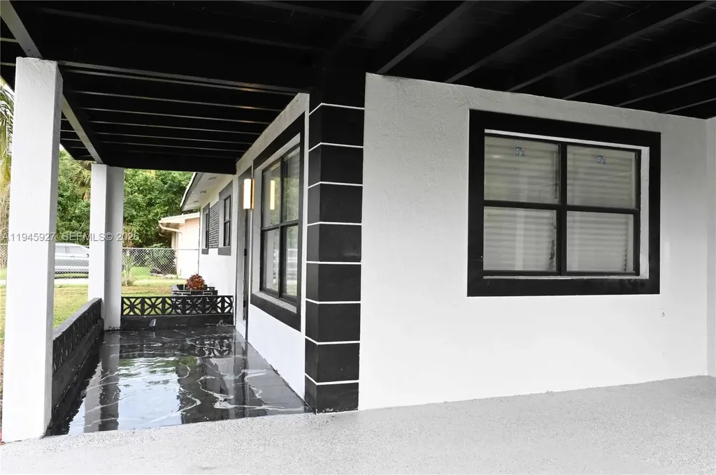 2496 SW 8th Street Fort Lauderdale FL 33312