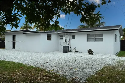 2496 SW 8th Street Fort Lauderdale FL 33312