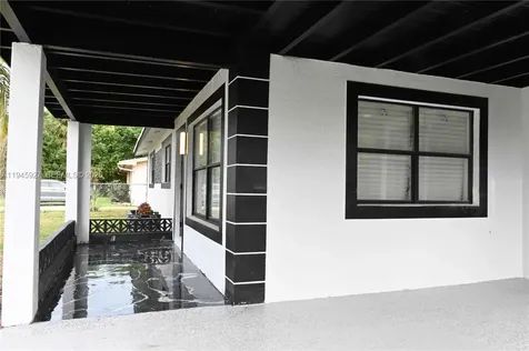 2496 SW 8th Street Fort Lauderdale FL 33312