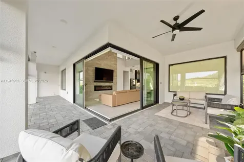 3011 Kensington Avenue Davenport FL 33837