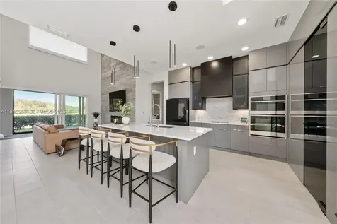 3011 Kensington Avenue Davenport FL 33837