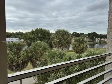 1831 Sabal Palm Drive Davie FL 33324