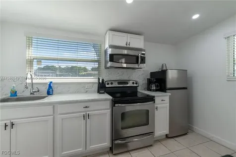 947 NE 149 North Miami FL 33960