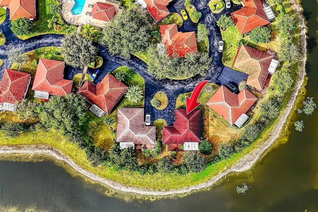 9065 Thunderbird Drive Coral Springs FL 33065