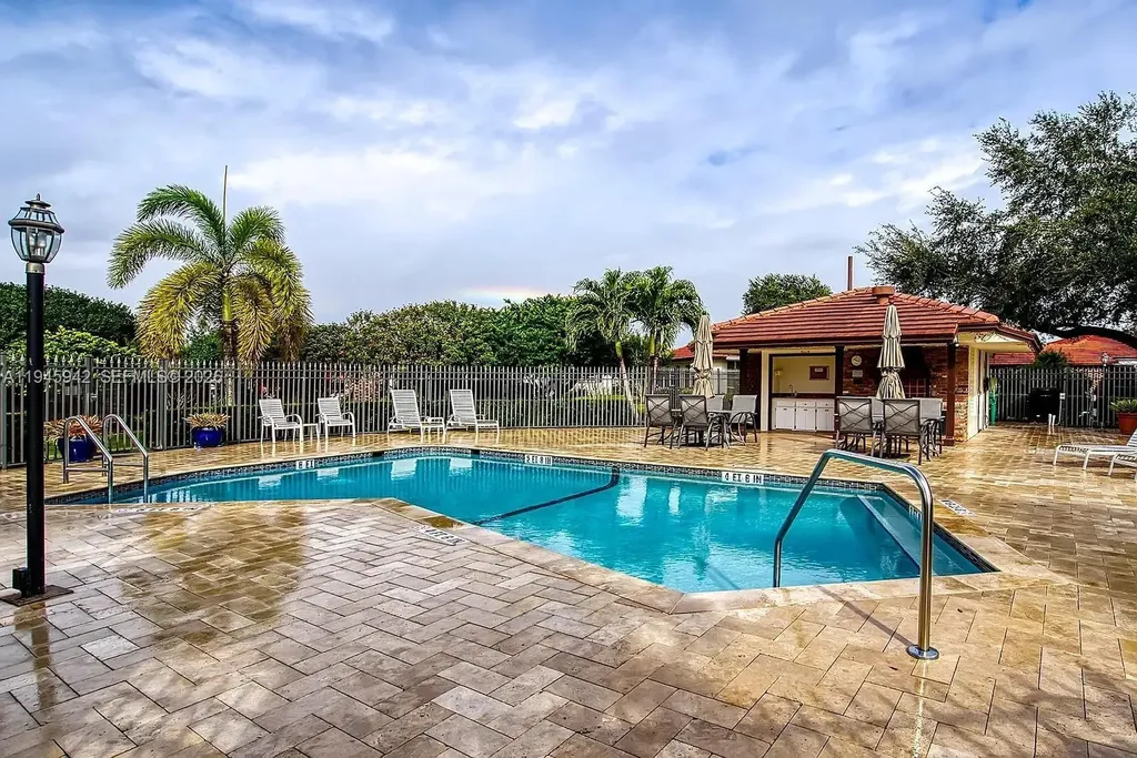9065 Thunderbird Drive Coral Springs FL 33065