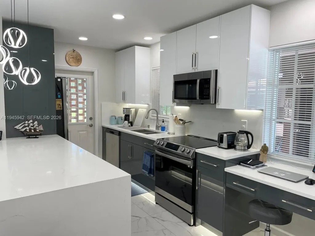 9065 Thunderbird Drive Coral Springs FL 33065