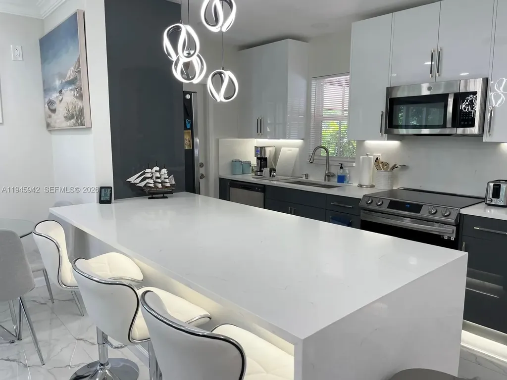 9065 Thunderbird Drive Coral Springs FL 33065