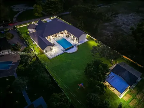 9815 SW 114th Street Miami FL 33176