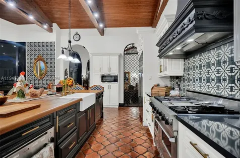 9815 SW 114th Street Miami FL 33176