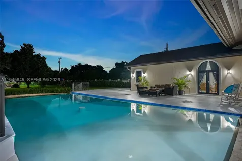 9815 SW 114th Street Miami FL 33176
