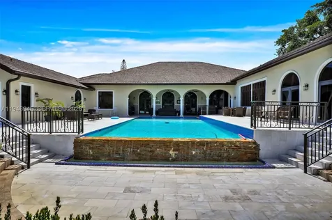 9815 SW 114th Street Miami FL 33176