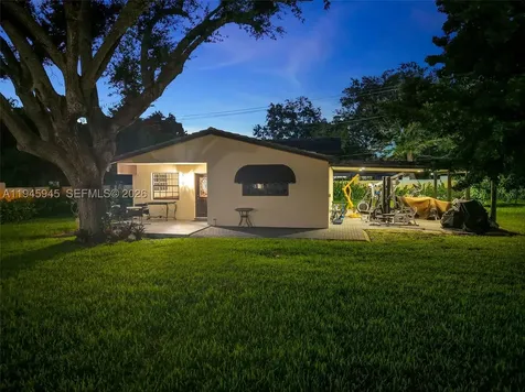 9815 SW 114th Street Miami FL 33176