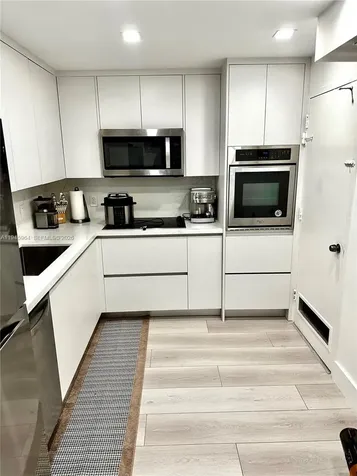 400 Kings Point Drive Sunny Isles Beach FL 33160