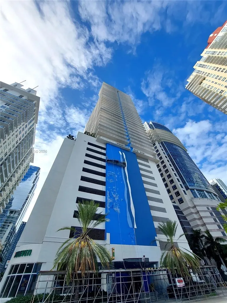 1200 Brickell Bay Drive Miami FL 33131