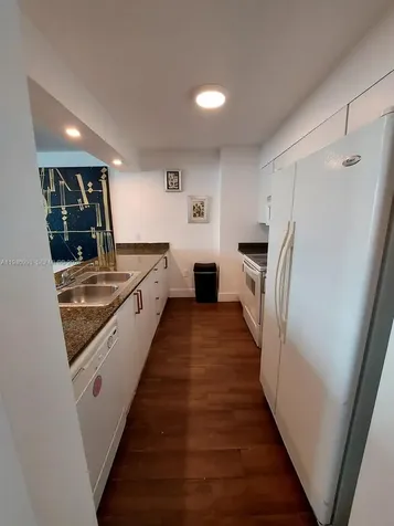 1200 Brickell Bay Drive Miami FL 33131