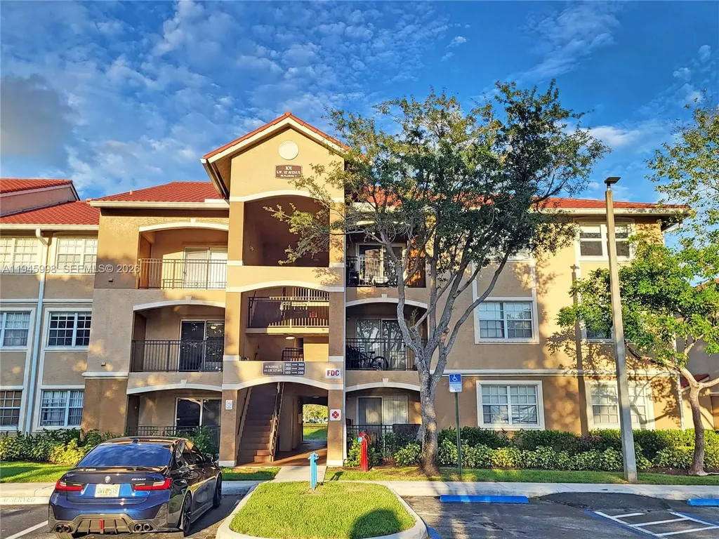 101 SW 117th Avenue Pembroke Pines FL 33025
