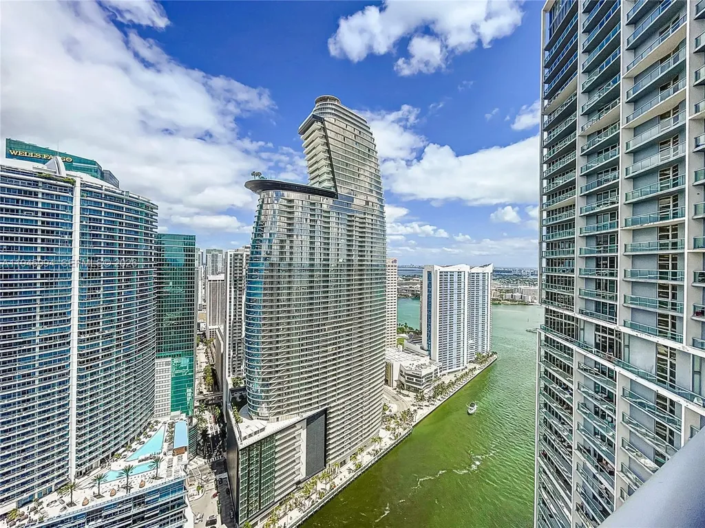 475 Brickell Avenue Miami FL 33131