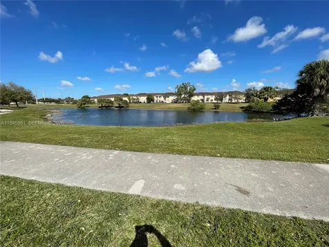 7317 NW 174th Terrace Hialeah FL 33015