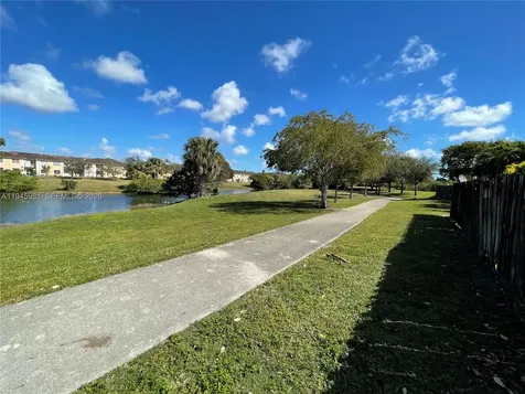 7317 NW 174th Terrace Hialeah FL 33015