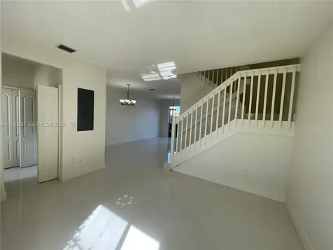 7317 NW 174th Terrace Hialeah FL 33015