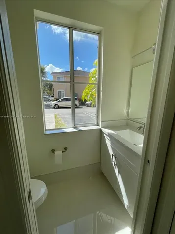 7317 NW 174th Terrace Hialeah FL 33015