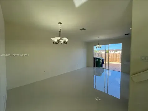 7317 NW 174th Terrace Hialeah FL 33015