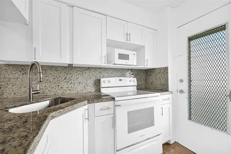 1620 West Avenue Miami Beach FL 33139