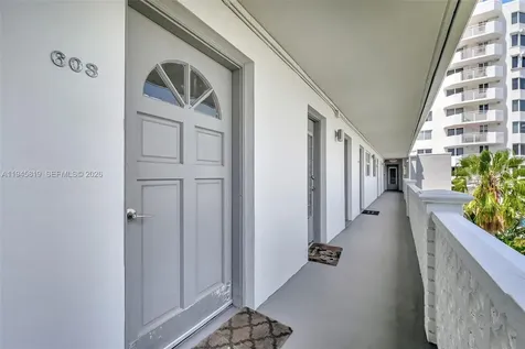 1620 West Avenue Miami Beach FL 33139