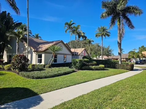 3070 Perriwinkle Circle Davie FL 33328