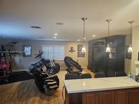 3070 Perriwinkle Circle Davie FL 33328
