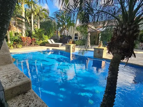 3070 Perriwinkle Circle Davie FL 33328