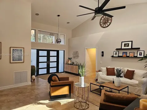 3070 Perriwinkle Circle Davie FL 33328